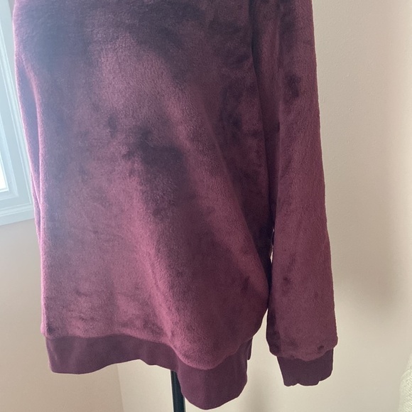 GAIAM L Super Soft Faux Fur Fleece Sweater - Picture 3 of 7